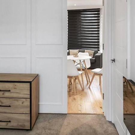 Bright And Spacious 1-Bdr Flat W/ Free Parking Reading Esterno foto