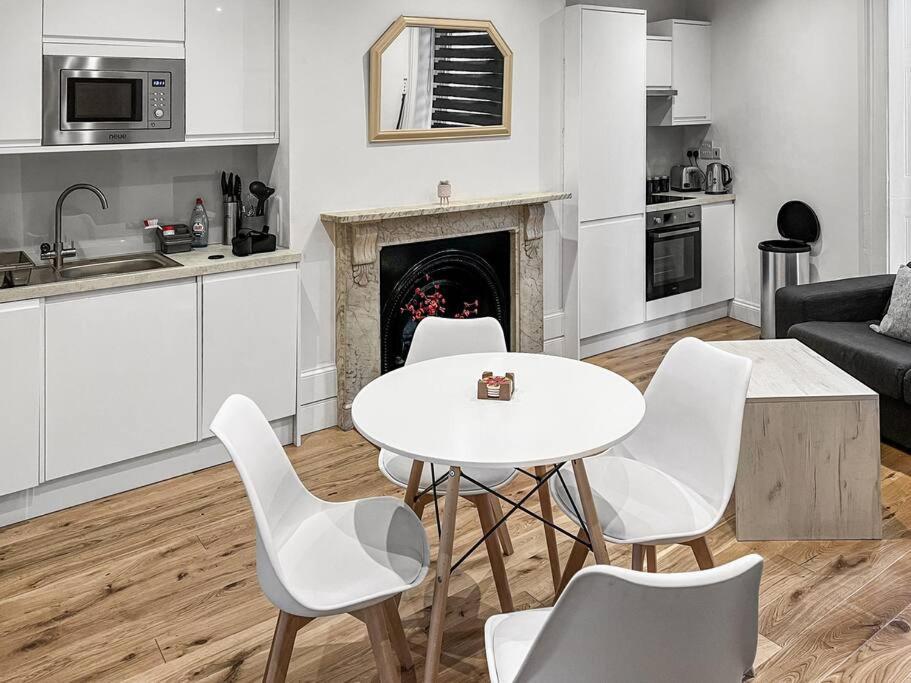 Bright And Spacious 1-Bdr Flat W/ Free Parking Reading Esterno foto