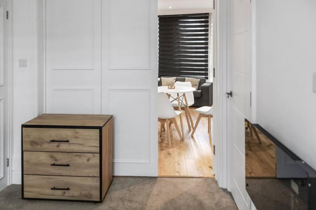 Bright And Spacious 1-Bdr Flat W/ Free Parking Reading Esterno foto